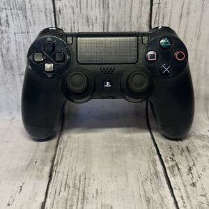 Sony Playstation CUH-ZCT1U PS4 DualShock 4 Controller Black